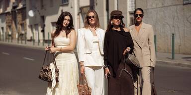 7 Outfit-Kombis: So stylen Sie Sommerkleider 2025 wirklich herbsttauglich