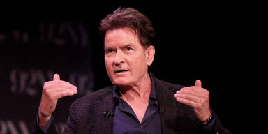 Charlie Sheen legt Geständnis ab: So nah war er dem Drogen-Tod - stars24