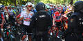 Vuelta-Skandal: 22 Beamte bei Tour-Abbruch verletzt