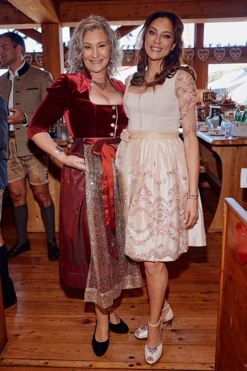 Lilly Becker: Zwangsvollstreckung im Wiesn-Zelt - stars24