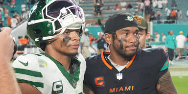 Tua Tagovaiola Justin Fields