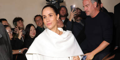 Herzogin Meghan bei der Fashion Week in Paris