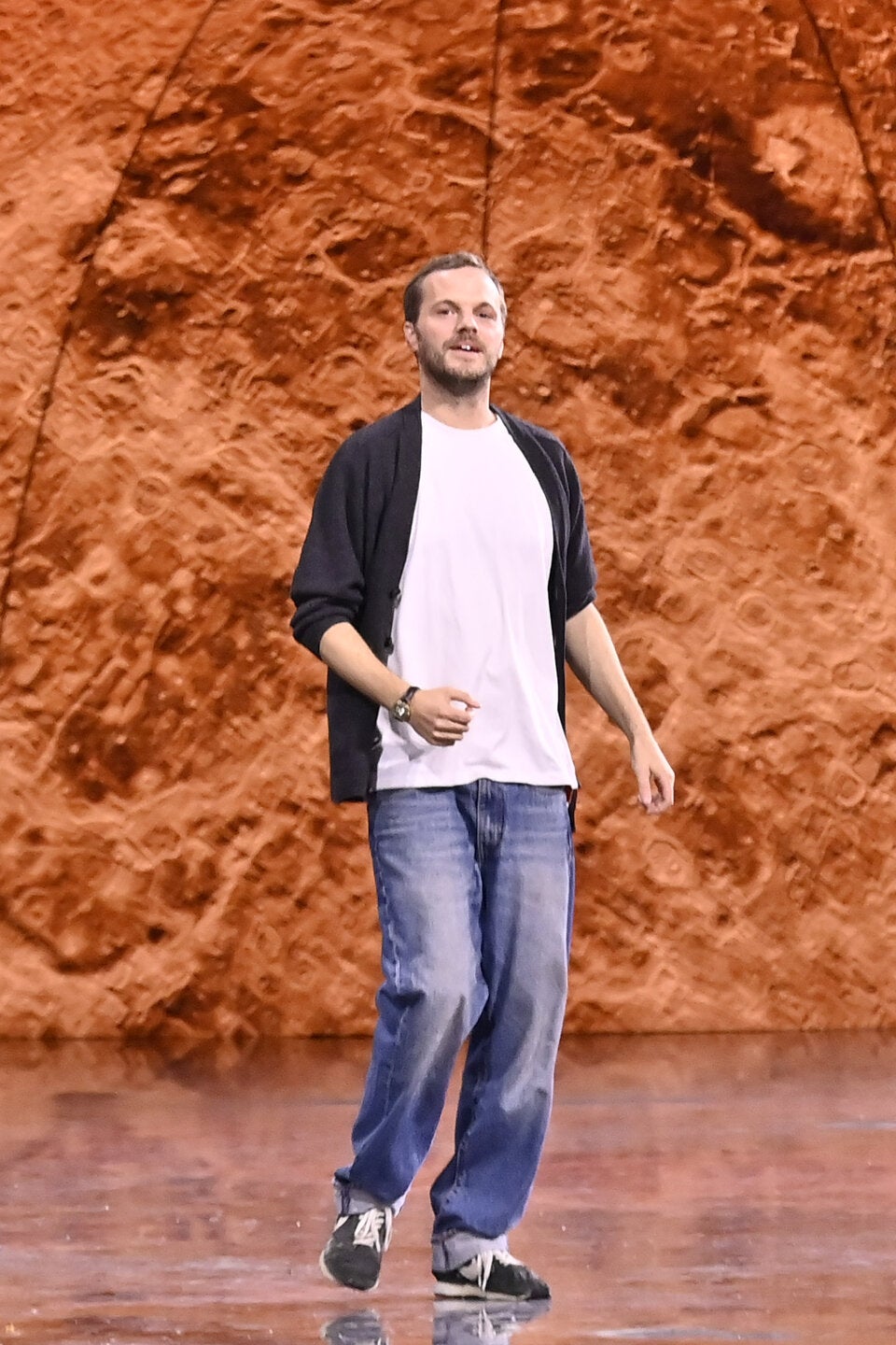 Chanel: Blazy schickt die Modewelt bei der Paris Fashion Week in den Orbit