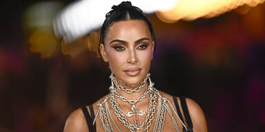 Kim Kardashian: 45er im hei&szlig;en Bondage-Look