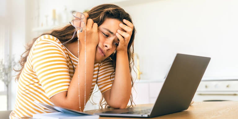 Schluss mit Mini-Jetlag! So bereiten Sie Ihren Körper auf die Zeitumstellung vor