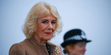 Königin Camilla im Luxus-Rausch: Accessoire kostet über 4.000 Euro!
