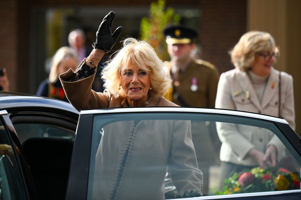 Königin Camilla im Luxus-Rausch: Accessoire kostet über 4.000 Euro!