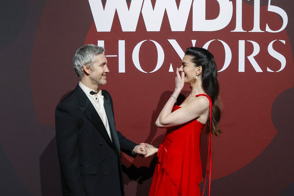 Anne Hathaway: Turtel-Show mit Ehemann Adam Shulman auf dem roten Teppich