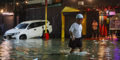 Super-Taifun kracht auf die Philippinen: 1,1 Millionen m&uuml;ssen fl&uuml;chten