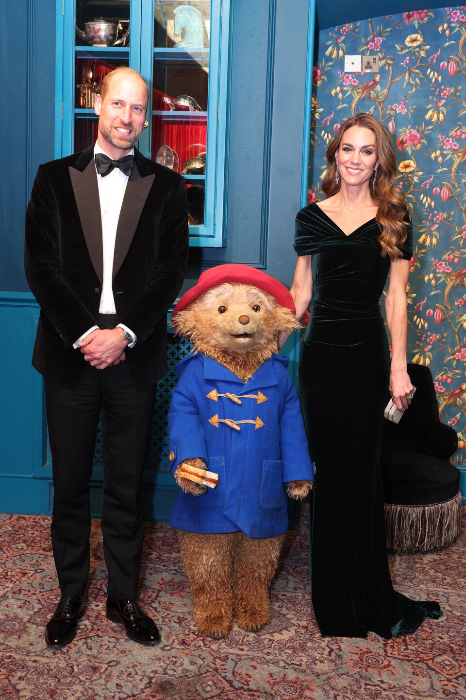 WIlliam und Kate treffen Paddington Bär.
