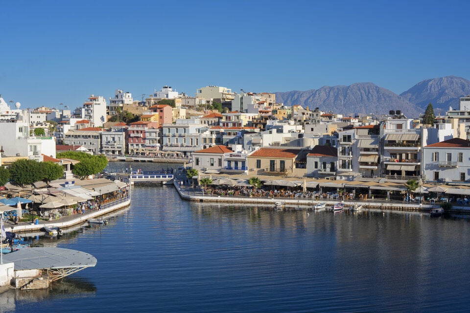 Agios Nikolaos, der bekannte Touristenort auf der Insel Kreta