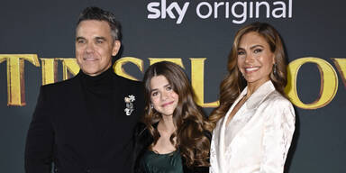 Robbie und Teddy Williams mit Ayda Field Williams