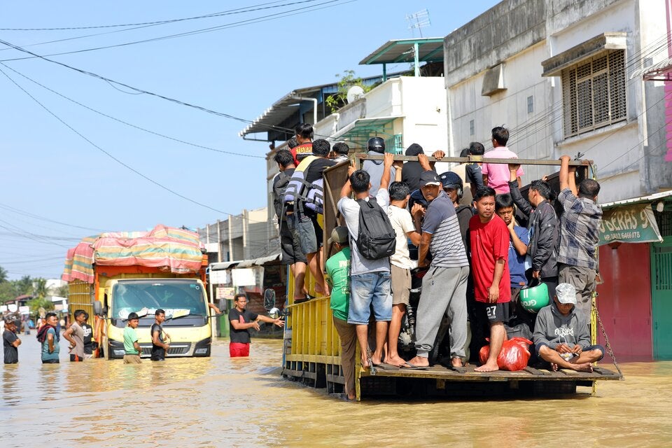Flutkatastrophe Sumatra: Gouverneur warnt vor Hungertod nach Überflutungen
