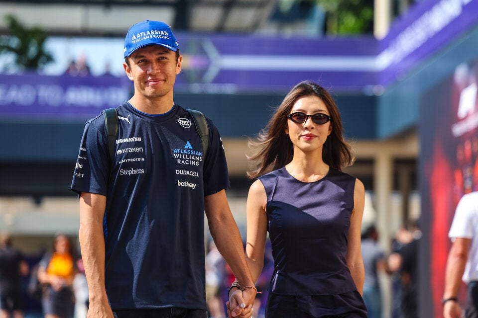 Alexander Albon und Muni He 