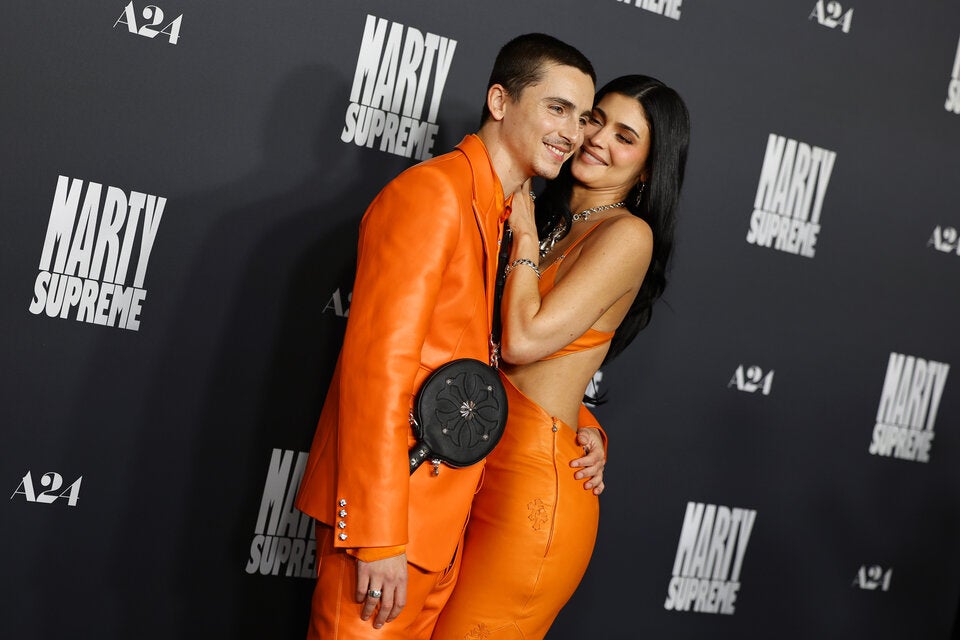 Kylie Jenner & Timothée Chalamet strahlen im knalligen Partnerlook Trennungsgerüchte weg