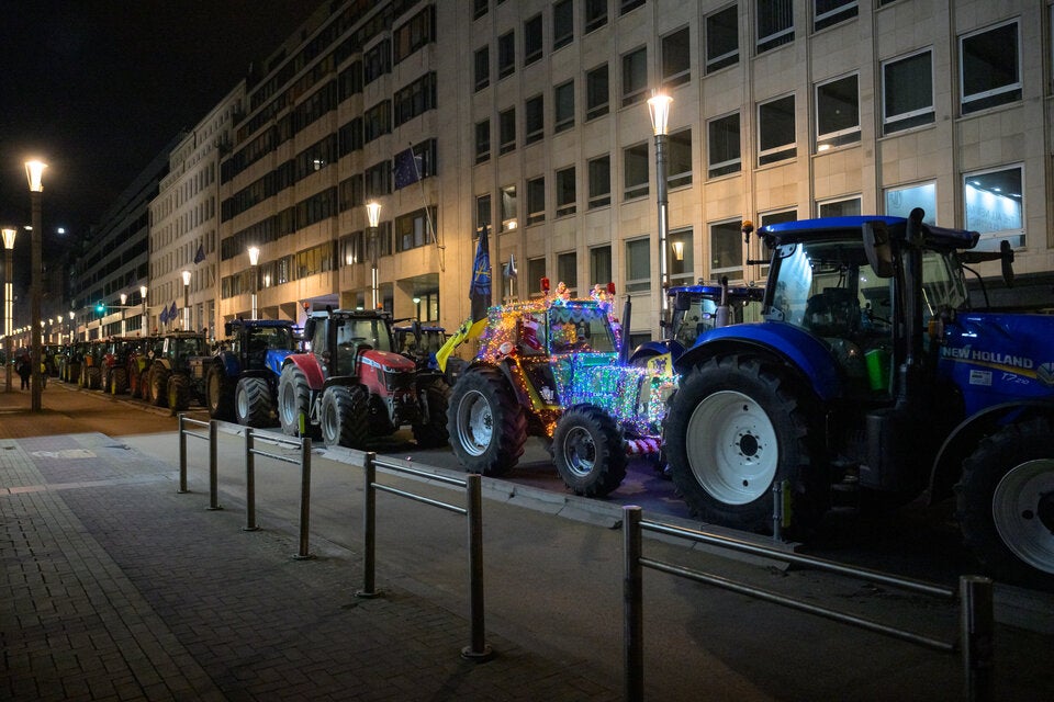Feuer und Tränengas: Bauern-Protest in Brüssel eskaliert