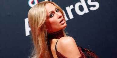 Teuflisch heiß! Paris Hilton zieht bei den TikTok Awards alle Blicke auf sich