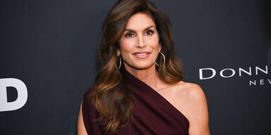 Cindy Crawford feiert 60. Geburtstag: So wurde sie zur Welt-Ikone