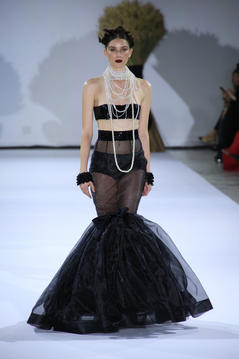 Ausgefallene Looks bei Yanina Couture in Paris
