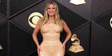 Heidi Klum zieht im Nacktkleid von Austro-Designerin alle Blicke auf sich