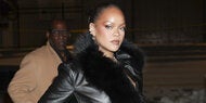 Total irre: Rihannas Baby trägt Luxus-Look von Vintage Dior
