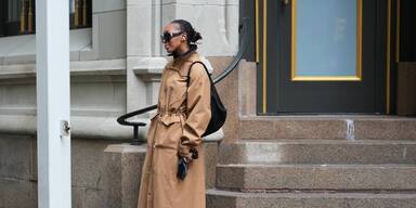 Fr&uuml;hlingstrends 2026: Diese &Uuml;bergangsjacken tragen jetzt alle