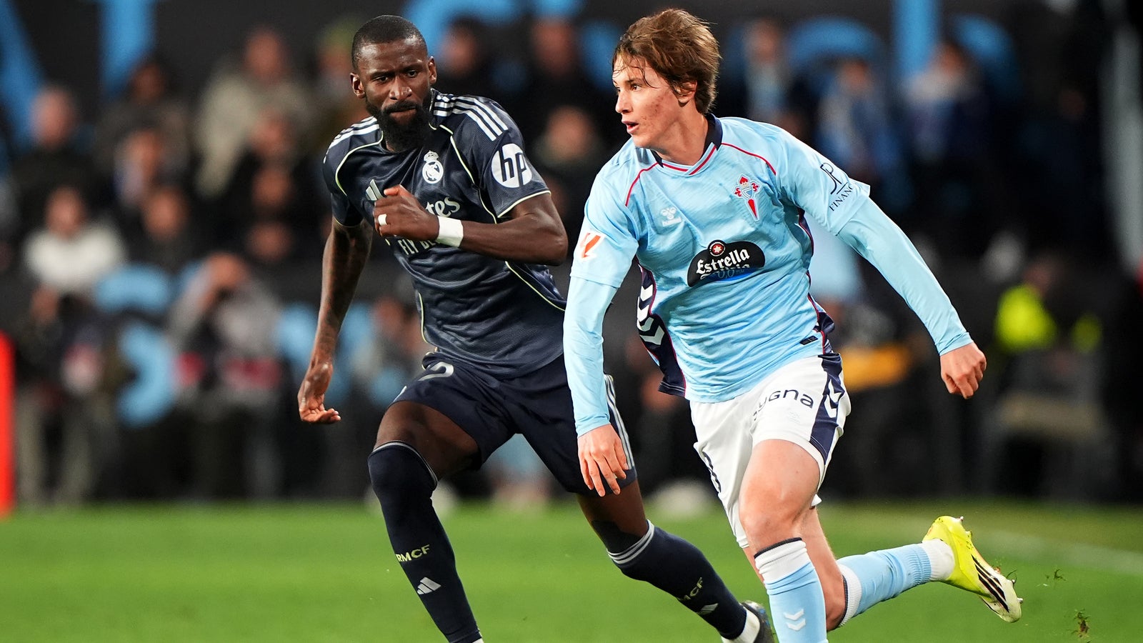 Real nach spätem Tor von Valverde 2:1-Sieger in Vigo Kép