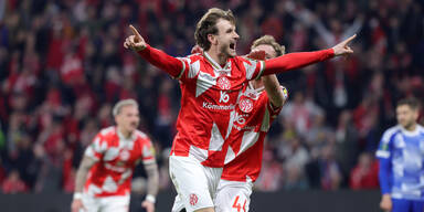 Glasner und Palace retten Aufstieg n. V. - Posch schie&szlig;t Mainz ins Viertelfinale