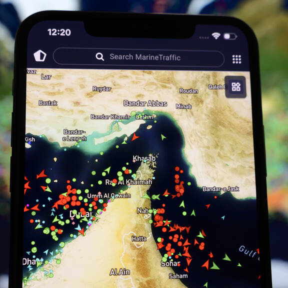 Iran: Hormuz-Straße öffnet erst nach Kriegsentschädigung
