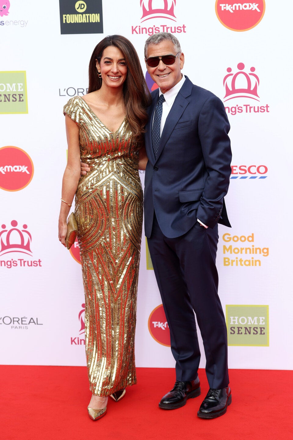 Fashion-Duell: Amal Clooney stiehlt den Royals die Show!