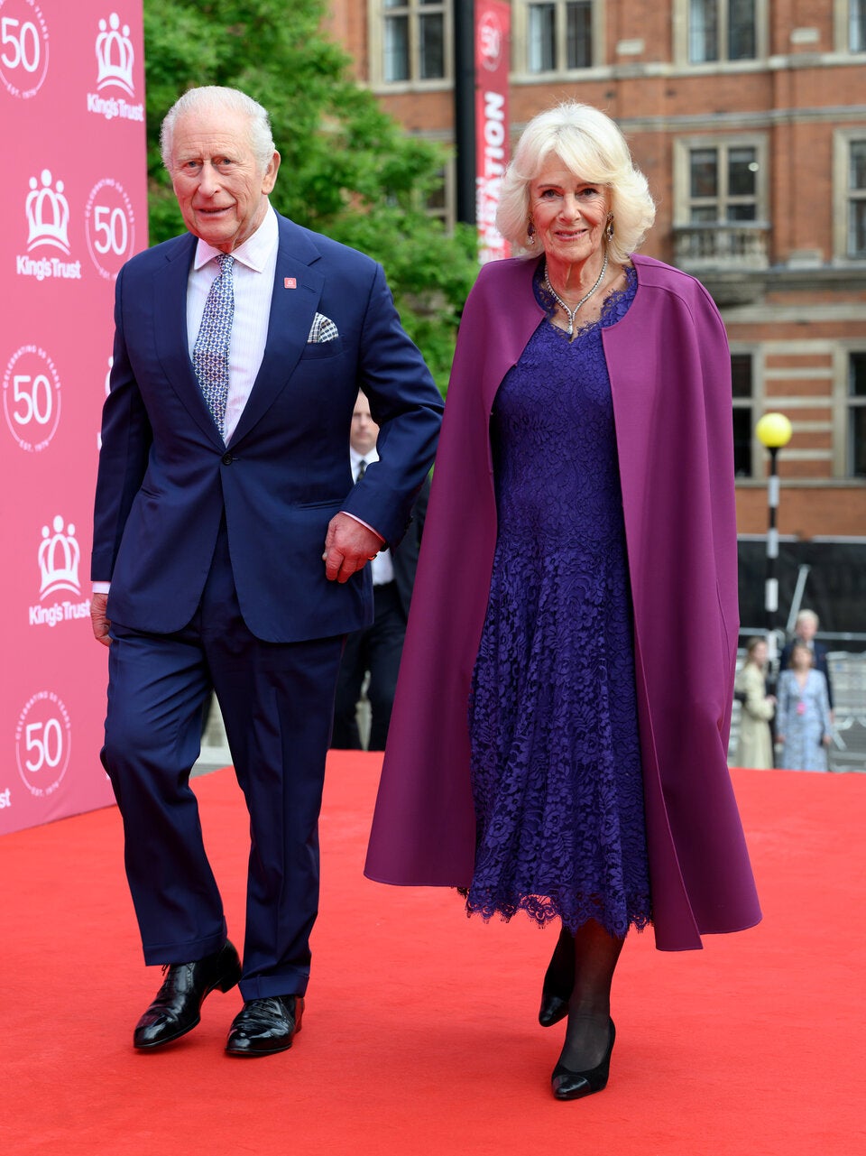Fashion-Duell: Amal Clooney stiehlt den Royals die Show!
