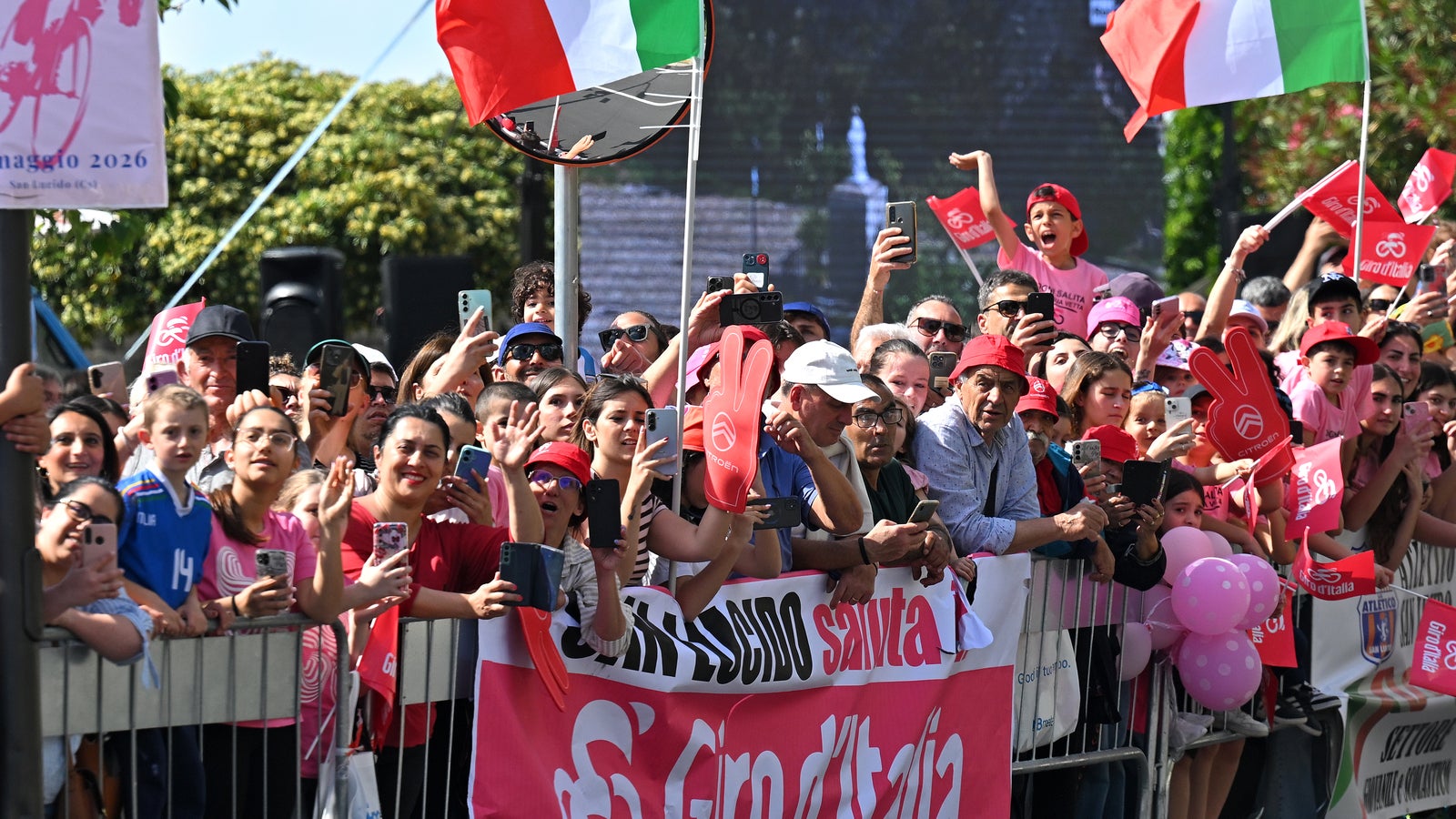 Giro: UAE-Sprinter "rächt" Sturzopfer - OE24