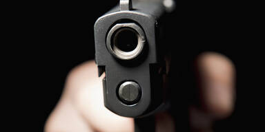 Prozess: Passanten f&uuml;r YouTube-Gag mit Pistole bedroht