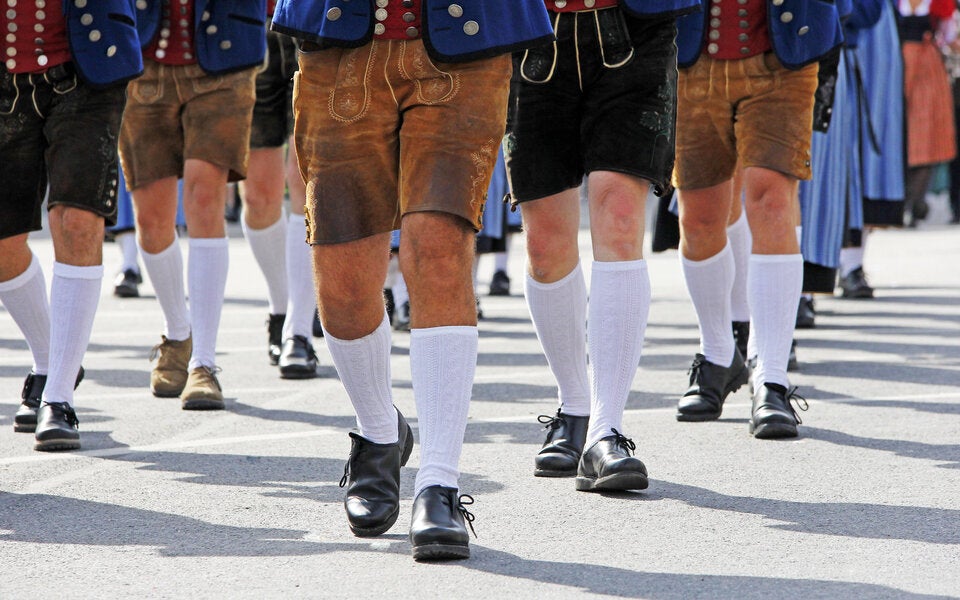 In der Waschmaschine? So waschen Sie Lederhose und Dirndl richtig