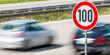 Sprit-Krise: Tempo 100 auf den Autobahnen soll helfen