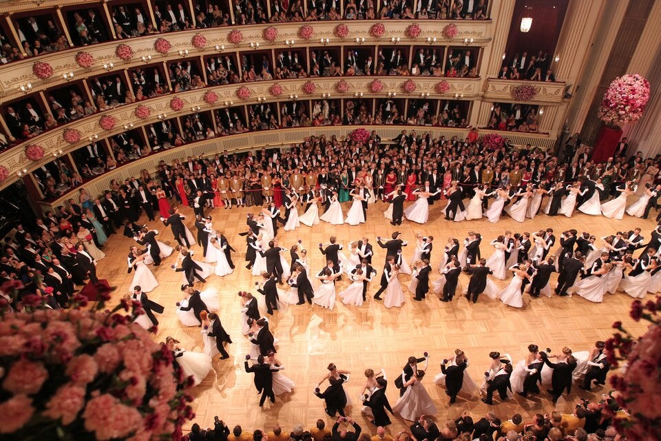 Opernball Dresscode: Kein Zutritt bei diesen No-Gos