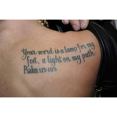 Erkennen Sie die Stars an den Tattoos? 