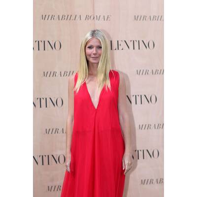 Gwyneth Paltrow in Valentino 