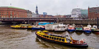 Bestseller-Autorin auf ihrem Hausboot ermordet