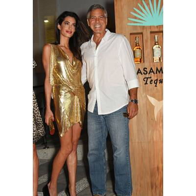 Amal Clooney - Strahlende Goldmarie