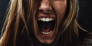 Frau Schmerz Schrei