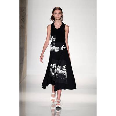 NYFW Victoria Beckham Spring 2016 