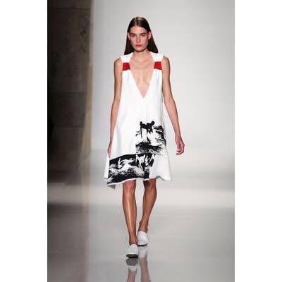 NYFW Victoria Beckham Spring 2016 