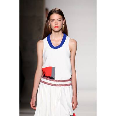 NYFW Victoria Beckham Spring 2016 