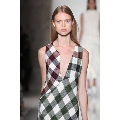 NYFW Victoria Beckham Spring 2016 