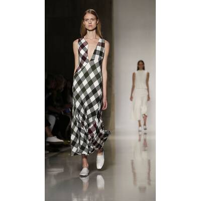 NYFW Victoria Beckham Spring 2016 