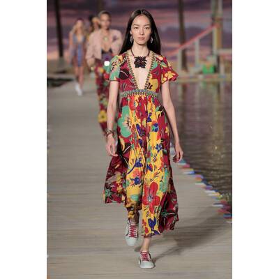 NYFW Tommy Hilfiger Women's Spring 2016