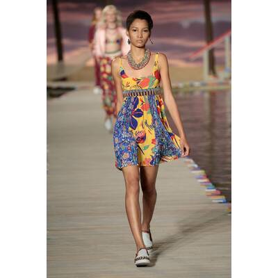 NYFW Tommy Hilfiger Women's Spring 2016