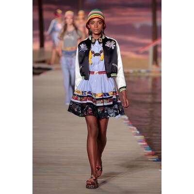 NYFW Tommy Hilfiger Women's Spring 2016