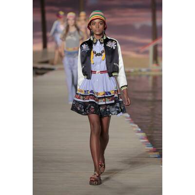 NYFW Tommy Hilfiger Women's Spring 2016